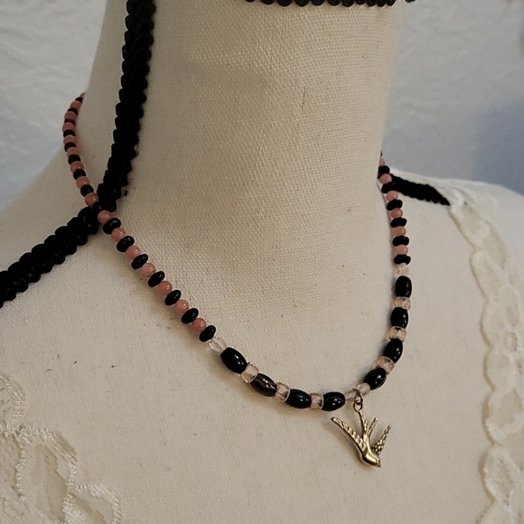 𝅺HANDMADE Black Agate Czech Glass Beaded Bird Pendant Collar Necklace - Picture 3 of 5